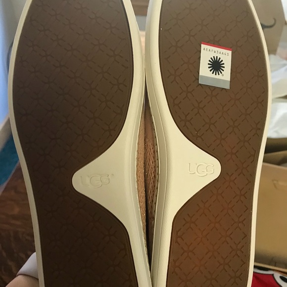 Uggs Women’s Sammy Sneaker in Metallic Peach - Picture 3 of 4